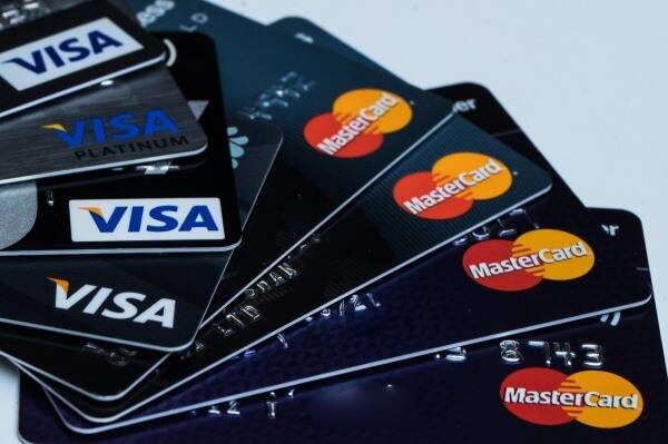 Ростовчане не смогут пользоваться банковскими картами Visa и Mastercard за границей