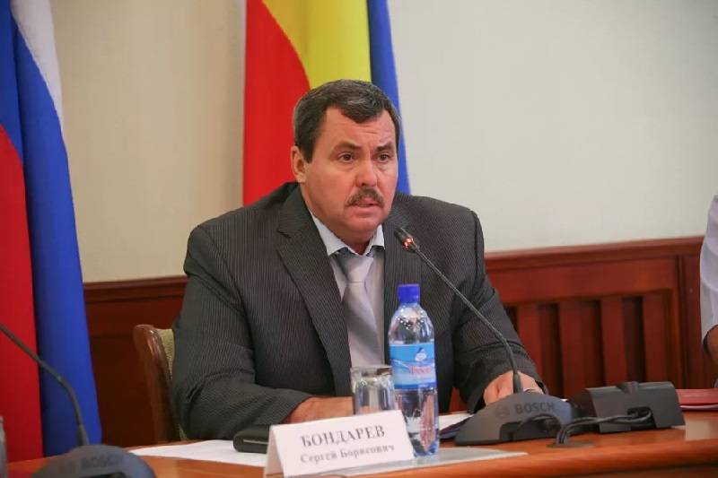 Экс-заместитель губернатора Бондарев вернулся на работу в полпредство президента
