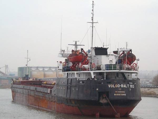 Большинство из удерживаемых на Украине российских судов приписаны к порту Таганрога