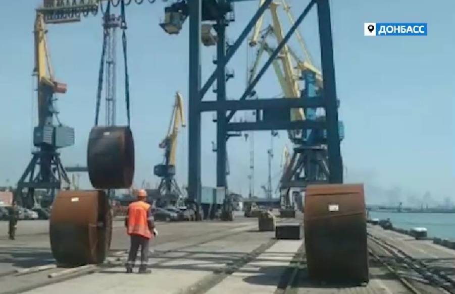 Первое грузовое судно из Мариуполя в Таганрог будет сопровождать противодиверсионная группа спецназа