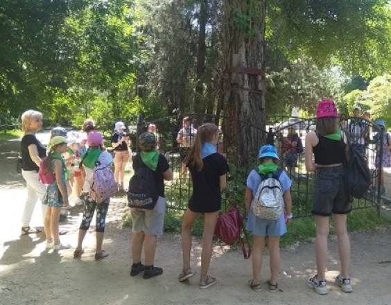 Сотни родителей особенных детей просят Голубева оставить в покое Станцию юннатов