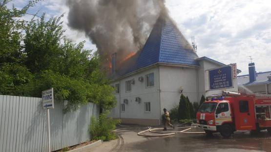 В Ростове частично сгорел легендарный ресторан 90-х «Борис Биф»