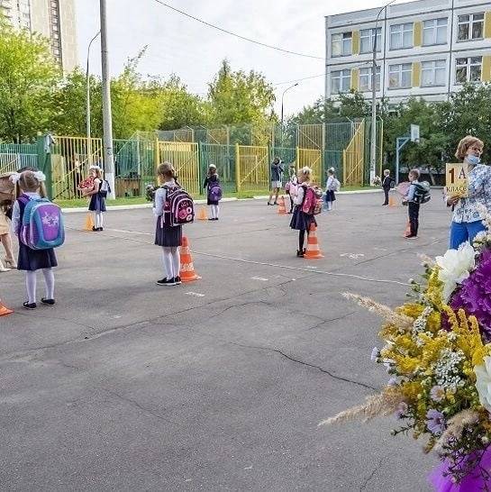 В Ростовской области 1 сентября коронавирусные ограничения введут на линейках