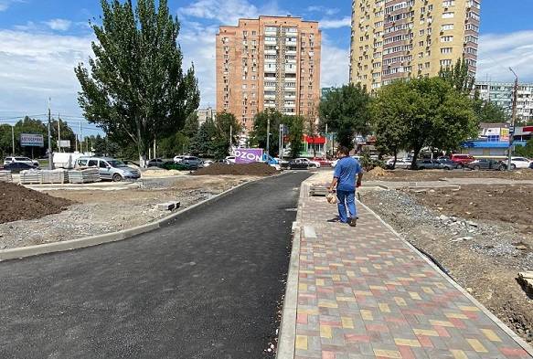 Логвиненко: в Ростове к сентябрю благоустроят еще одно пешеходное пространство