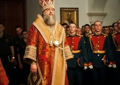 В Ростове главному православному храму Южного военного округа передали Икону двенадцати печерских зодчих
