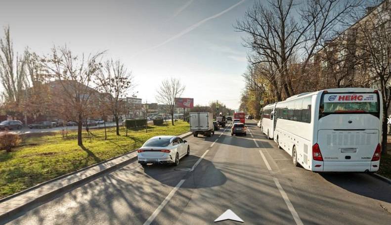 На Сарьяна и 40-летия Победы хотят создать выделенные полосы для автобусов