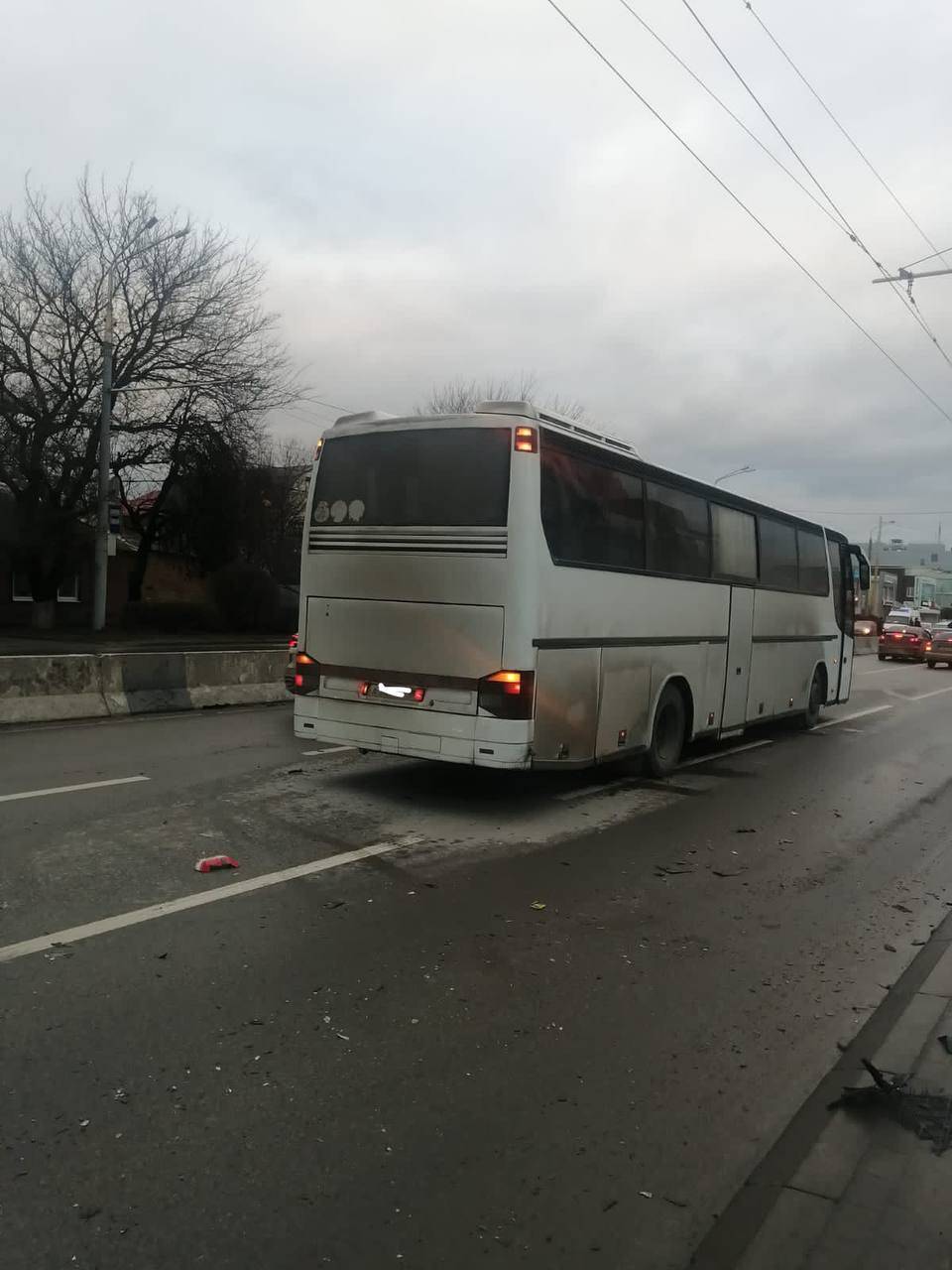 В Ростове водитель иностранного автомобиля устроил массовое ДТП,  столкнувшись с автобусом из Донецка » Ростовская область сегодня! Новости  Ростова-на-Дону и региона