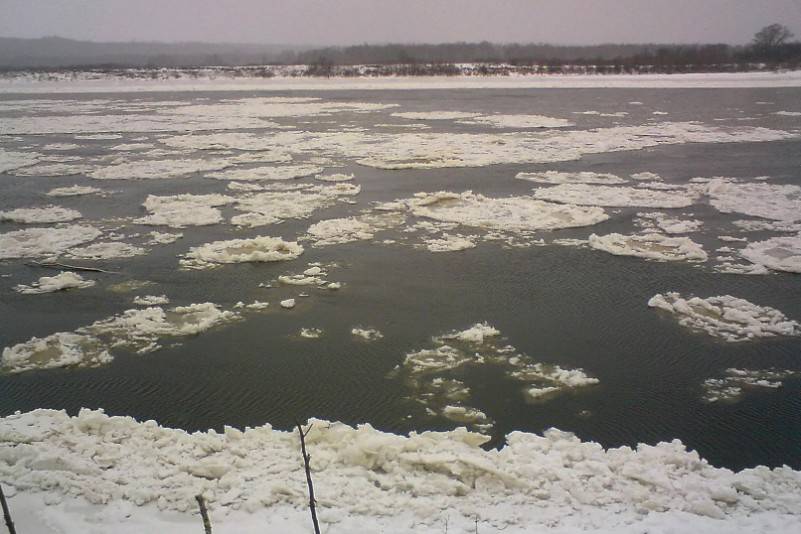 «Ростовводоканал» объявил о снижении давления воды в условиях образования шуги на Дону