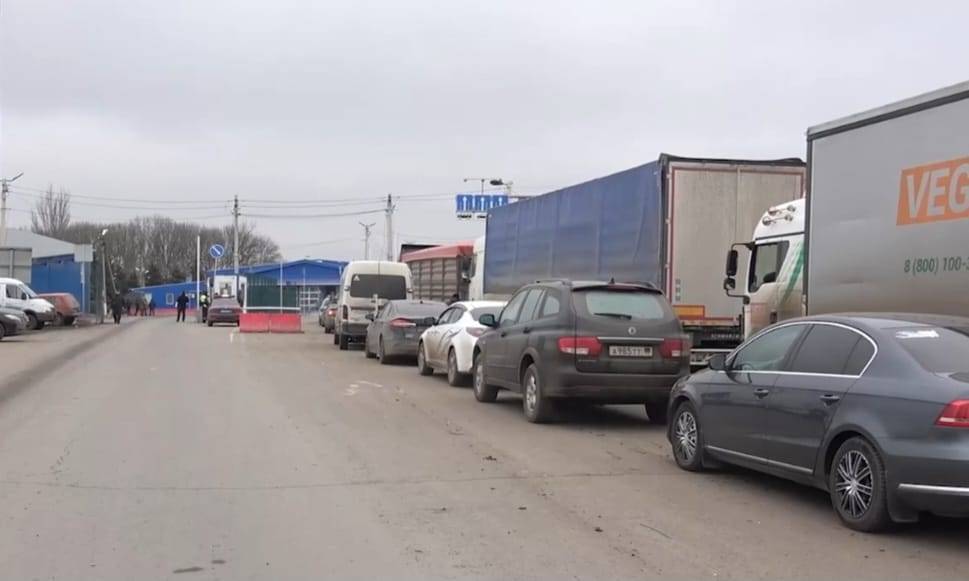 Определены пункты пропуска, через которые жители республик Донбасса будут иметь право въехать в Ростовскую область