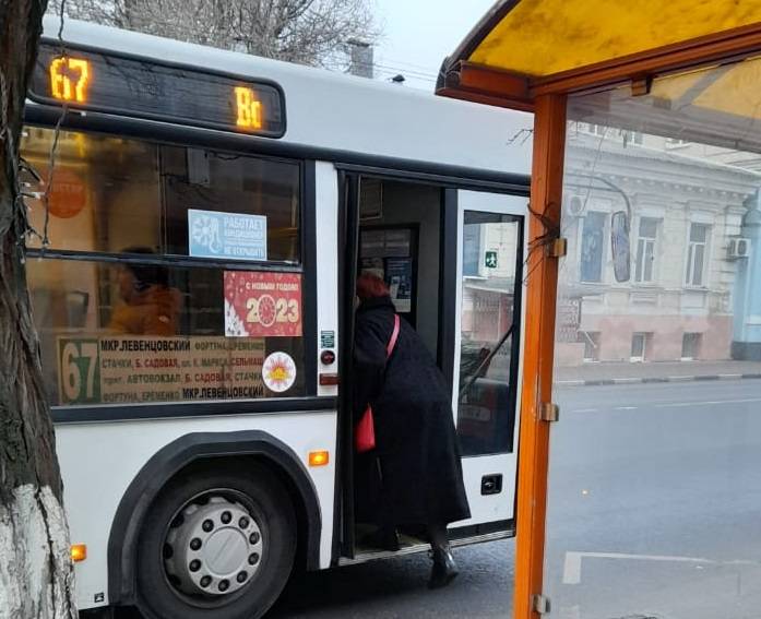 В Ростове автобусы вернули к работе по зимнему расписанию после жалобы