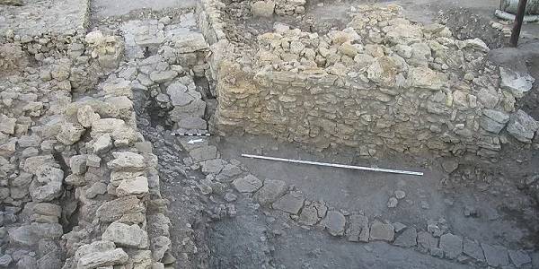 Под Танаисом при строительстве водовода в ДНР обнаружены останки греков