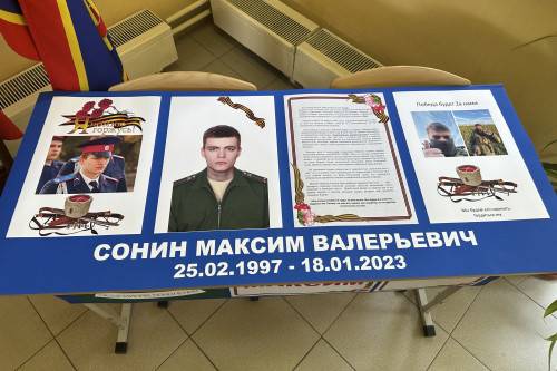 В Ростовской области появилась еще одна «Парта героя» М. Сонина