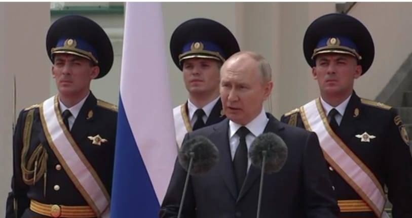Президент Путин наградил 48 ростовских полицейских за смелость и отвагу в дни мятежа