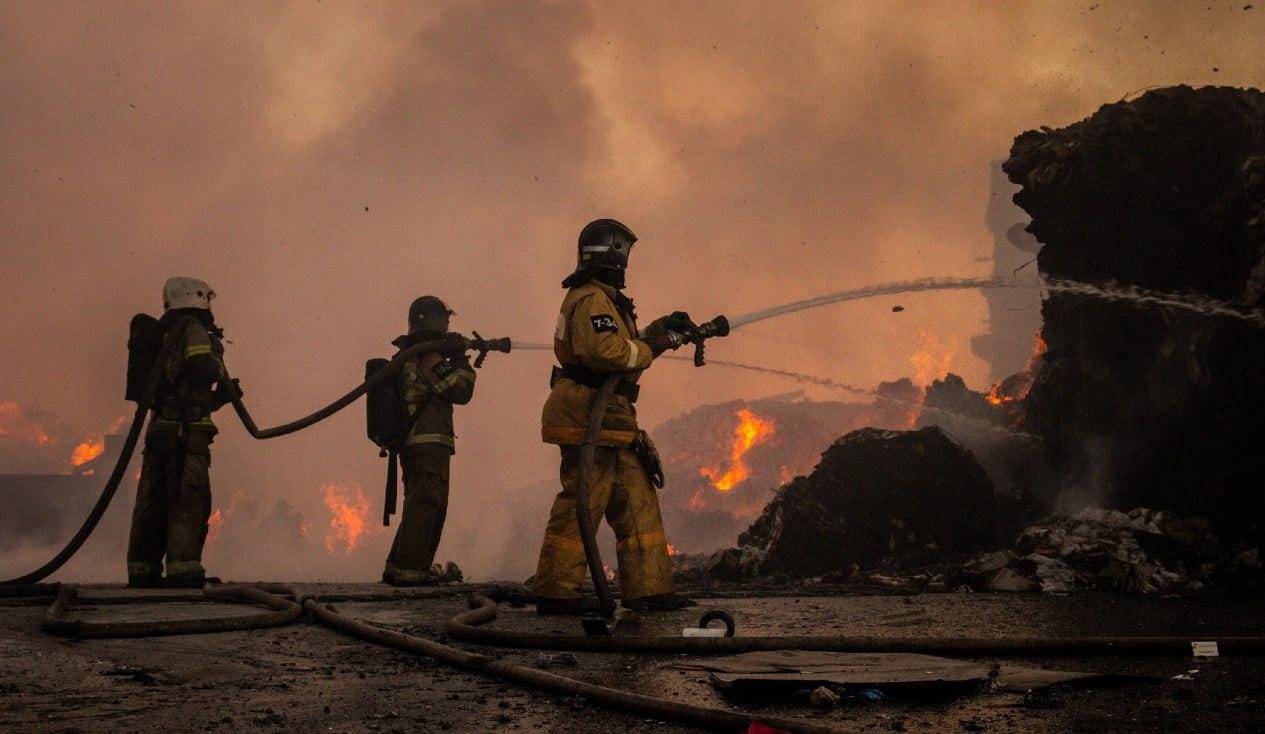 Фото пожарных на пожаре