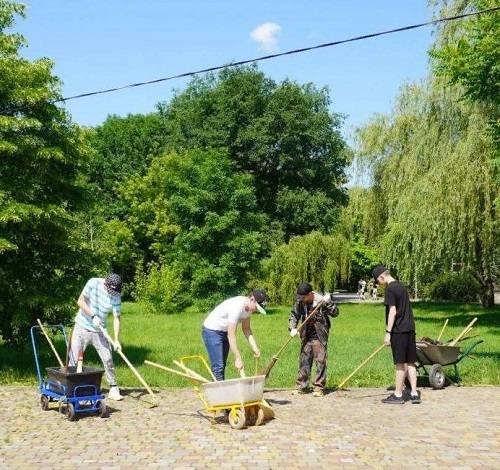 В Ростове планируют обеспечить летней работой около 4 тыс. подростков