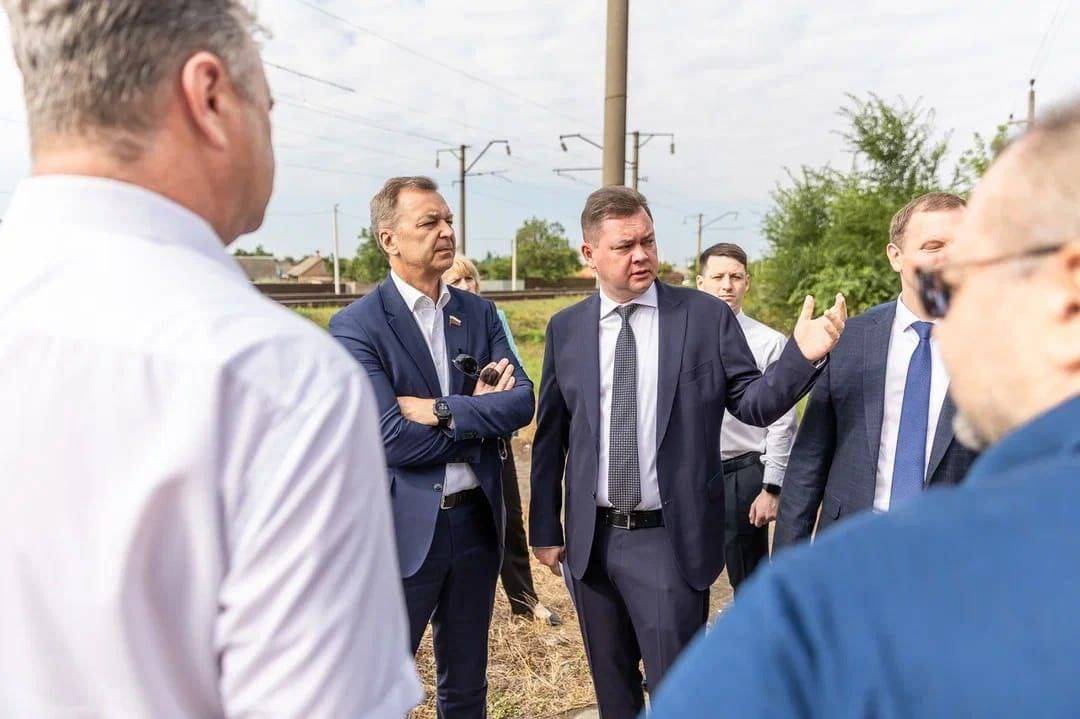 В Таганроге власти в очередной раз объявили о решении проблемы с открытием переезда в Михайловке