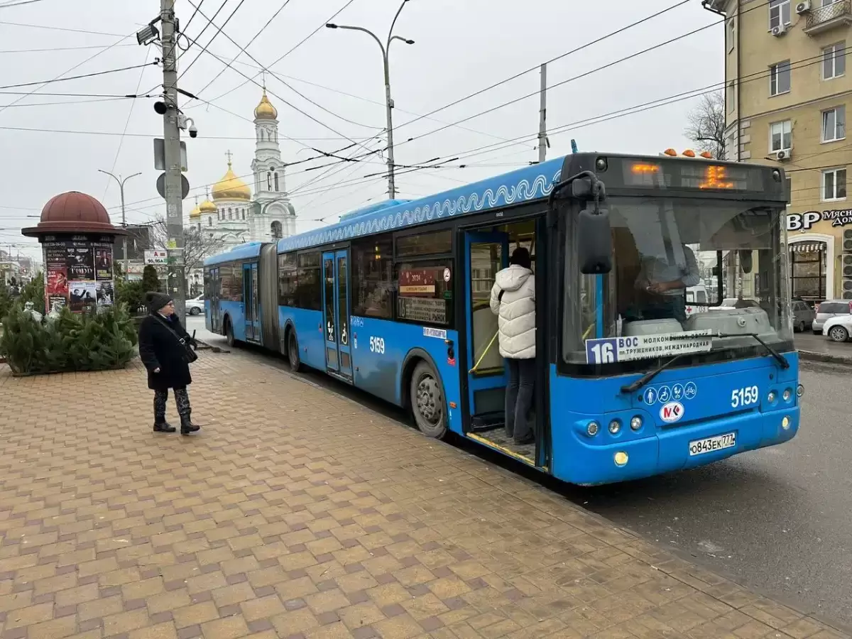 В Ростове на маршруты №16 и №71 вышли автобусы-гармошки