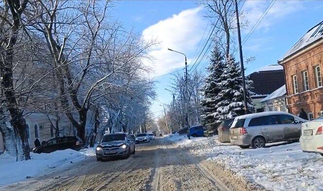 Таганрожцы жалуются на нечищенные от снега автодороги