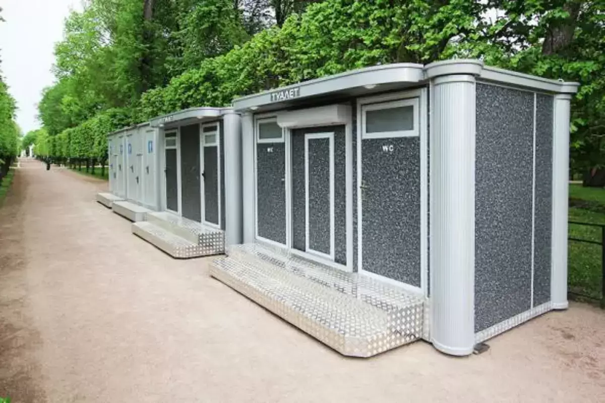 Власти Ростова потратят на уборку двух модульных туалетов 4,5 млн рублей