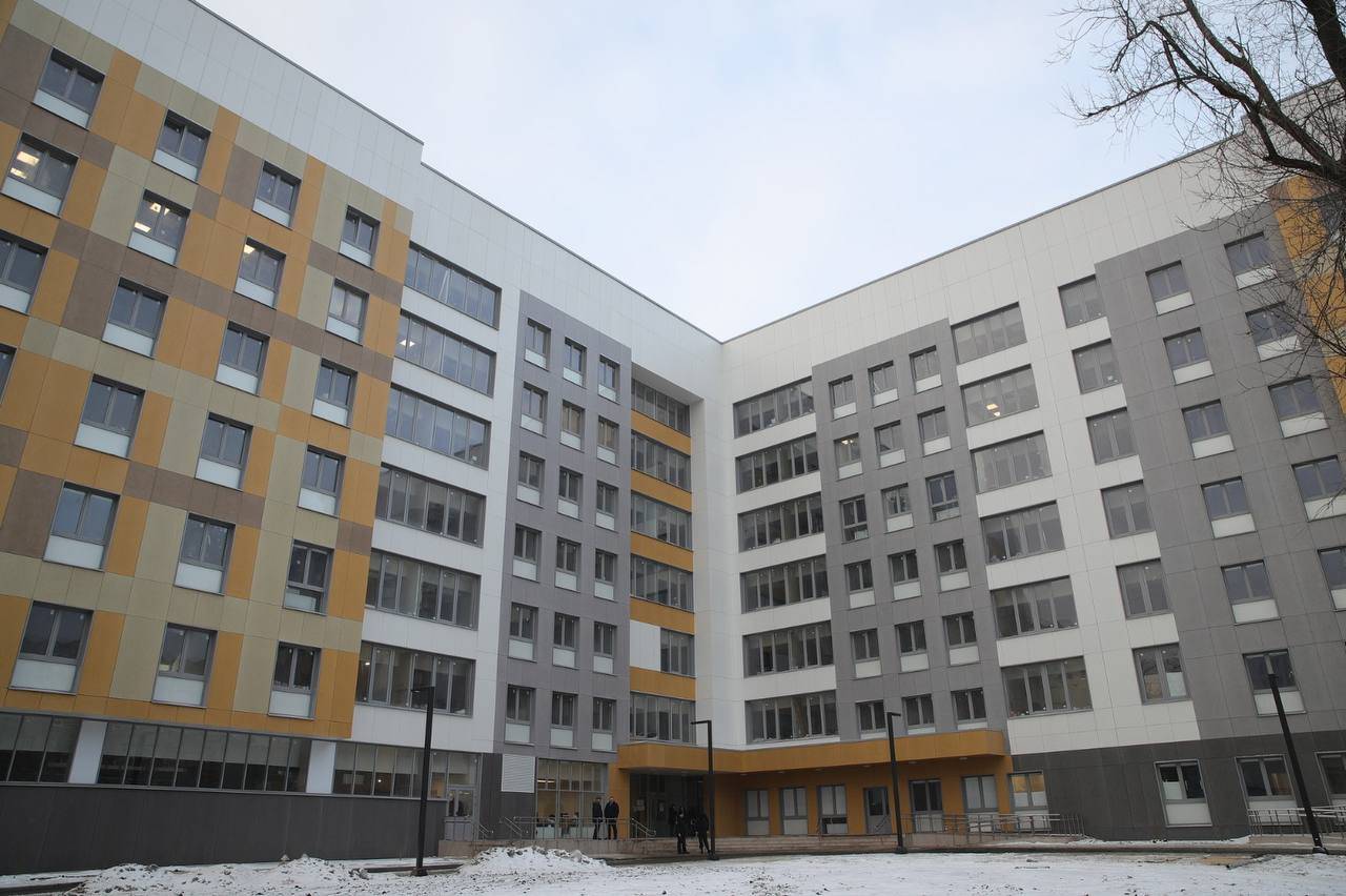 Строящийся в Ростове областной детский хирургический центр готов на 99%