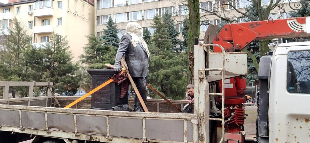 В Ростове со второй попытки установят памятник одесситу Жванецкому