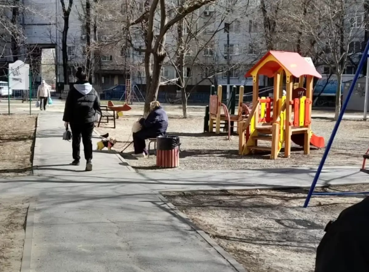 Детские площадки в Ростовской области могут массово закрыть