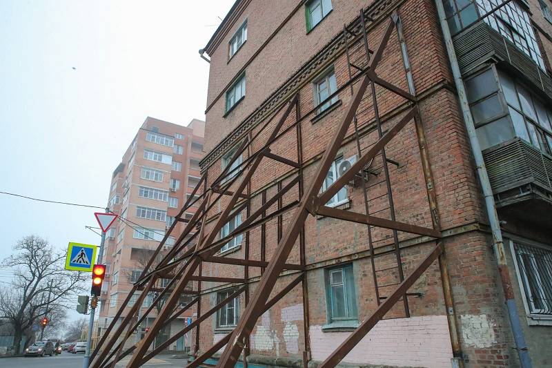 Эксперт: у всех готовых обрушиться домов в Ростовской области был срок нормативной эксплуатации