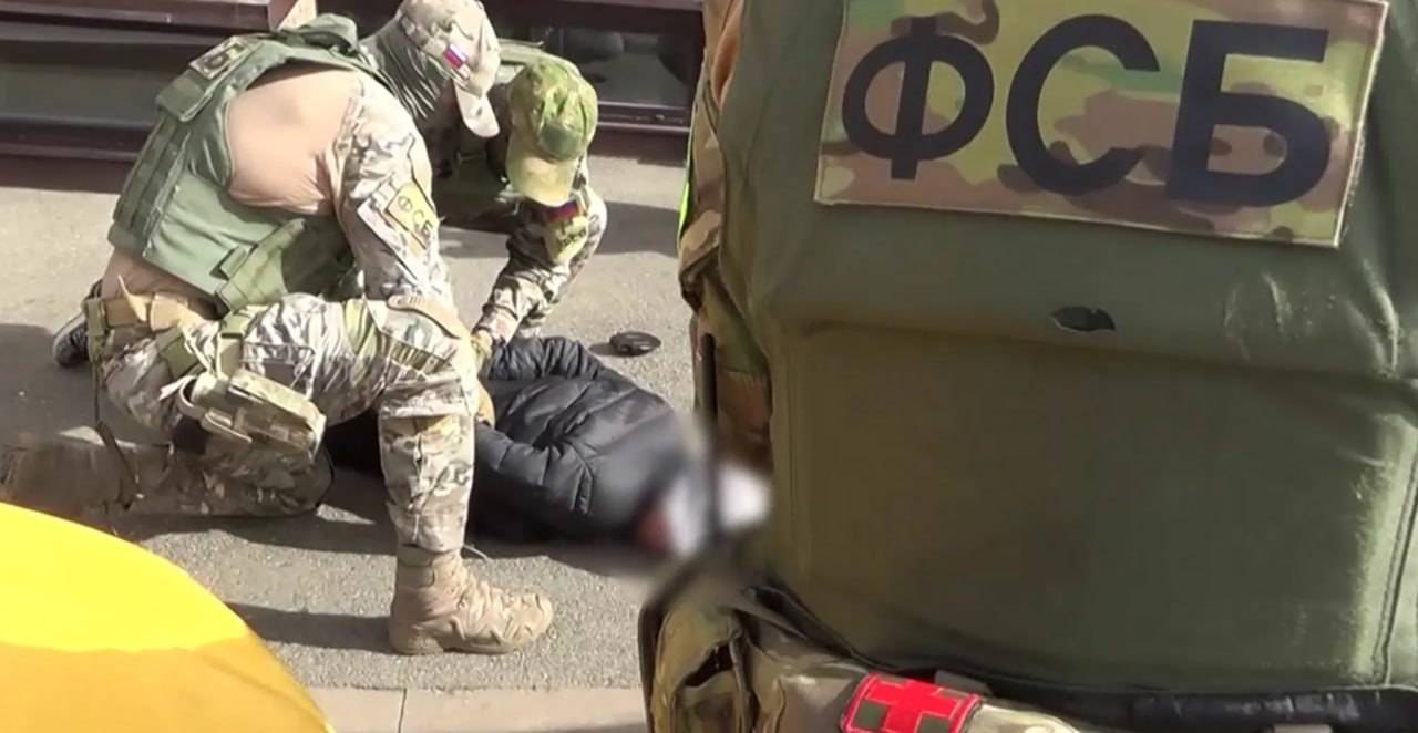 На Дону задержали организаторов экстремистской ячейки, которые вербовали российских военнослужащих