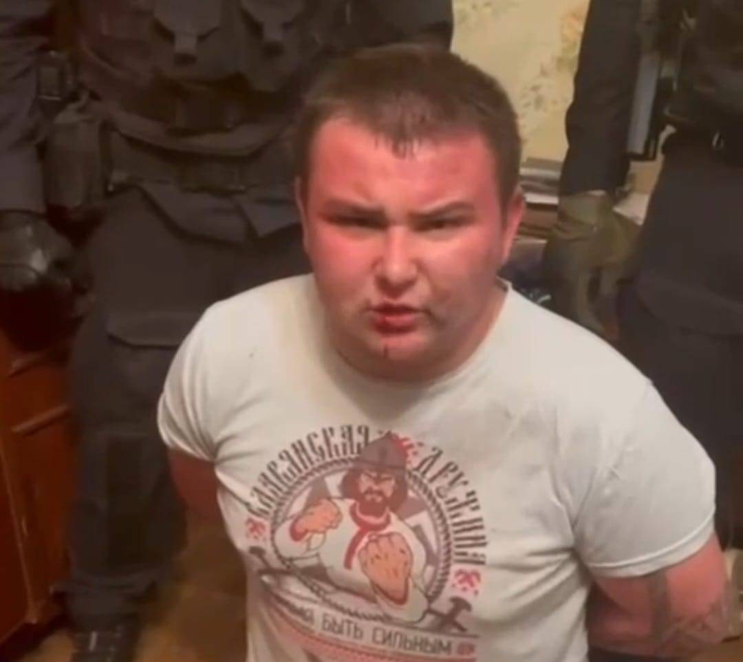 17-летний украинец, избивавший прохожих в Ростовской области, раскаялся на камеру