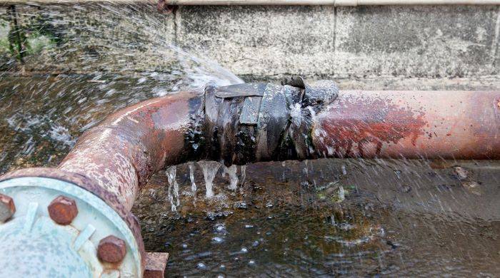 «Такого резкого повышения не припомню»: в Таганроге с июля почти в 4 раза вырос тариф на воду для бизнеса