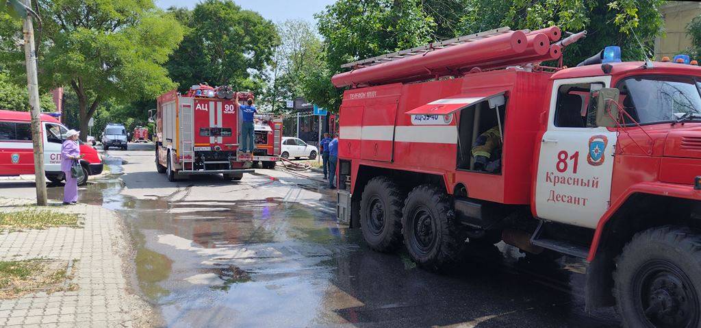 В центре Таганрога ликвидирован сильный пожар