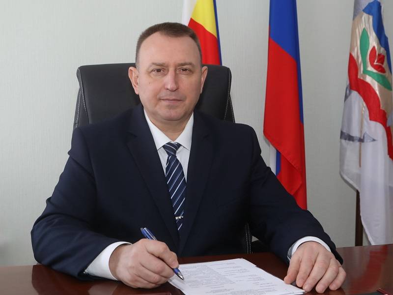 В Волгодонске внезапно ушел в отставку глава администрации Юрий Мариненко