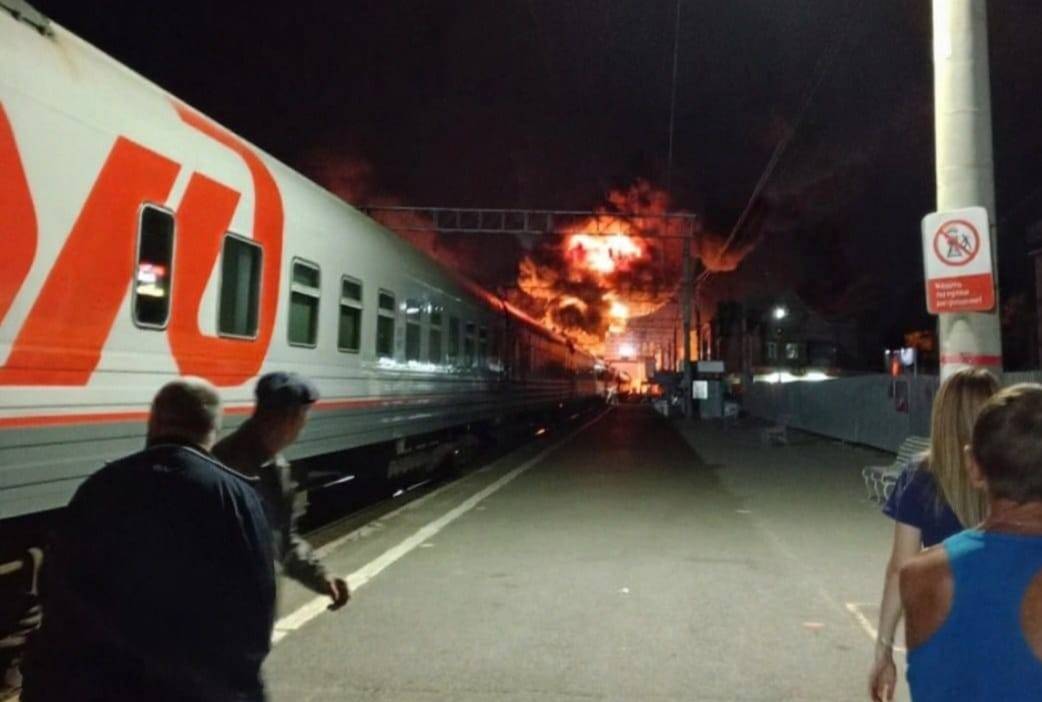 В Ростовской области через атакованную беспилотниками станцию Сальск восстановлено движение поездов по временной схеме