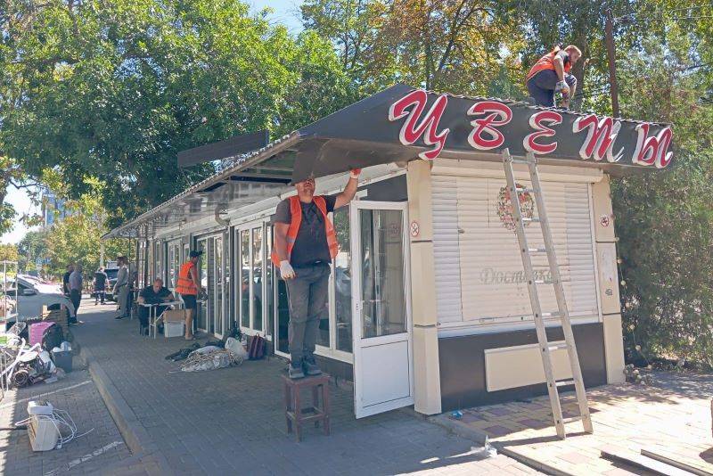 В Ростовской области демонтировано более 100 незаконных ларьков и торговых павильонов