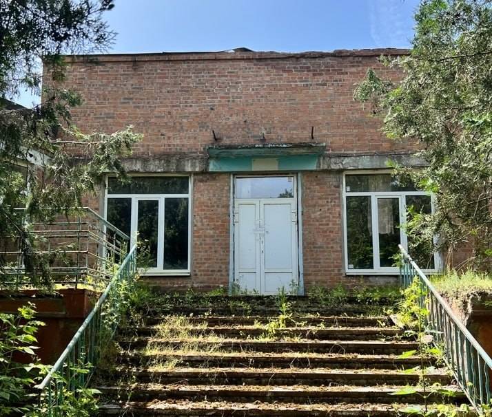 Власти Таганрога продают заброшенный много лет назад детский санаторий «Солнышко» с богатой историей