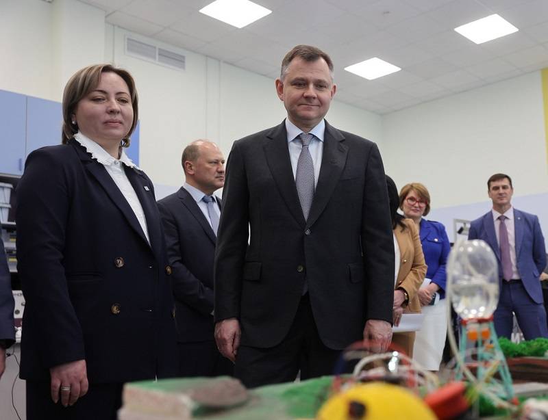 В Ростовской области 23 педагогов получат денежные поощрения от 30 тыс. до 75 тыс. рублей