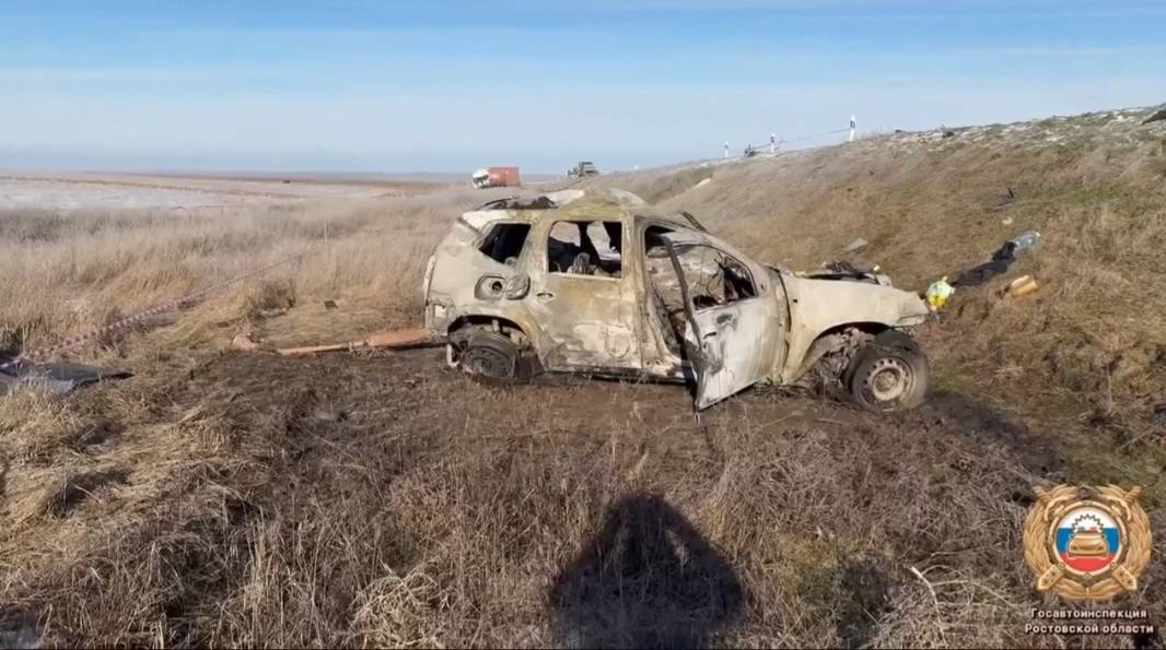 В Ростовской области три человека погибли в машине, загоревшейся после ДТП
