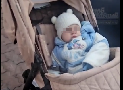 В Ростове мать оставила ребенка в коляске на остановке и ушла в неизвестном направлении