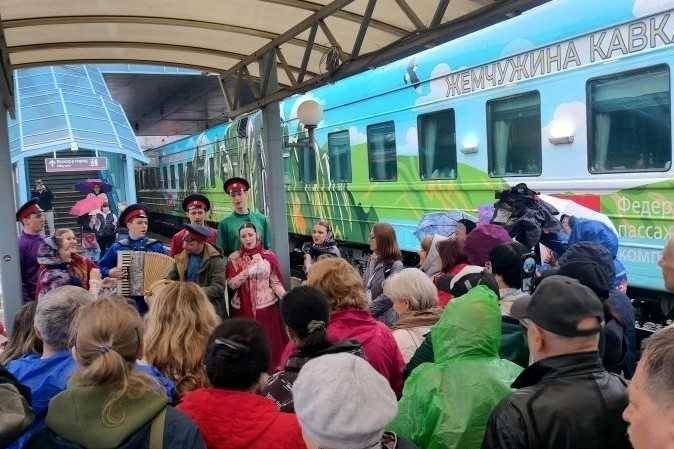 Через Ростов снова пройдет туристический поезд «Цветущая степь»