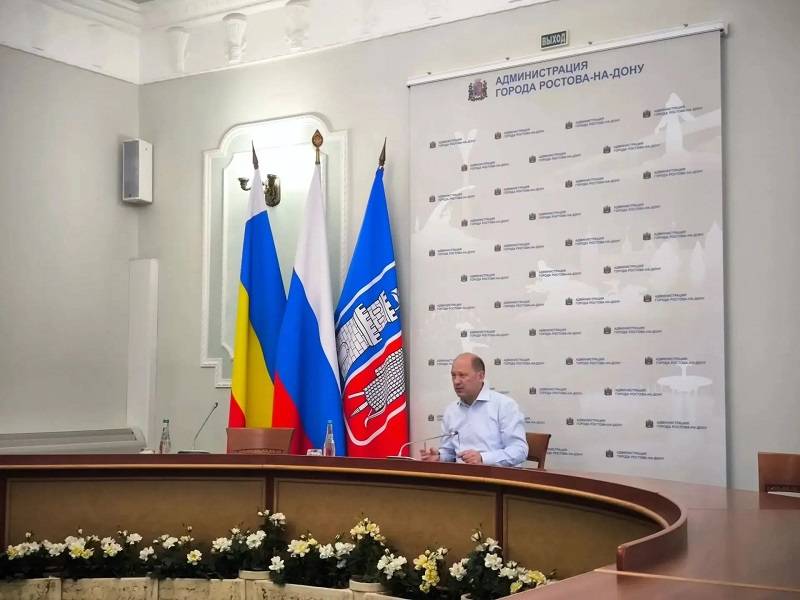 В Ростове в результате атаки БПЛА пострадали дома в трех районах, введен режим ЧС